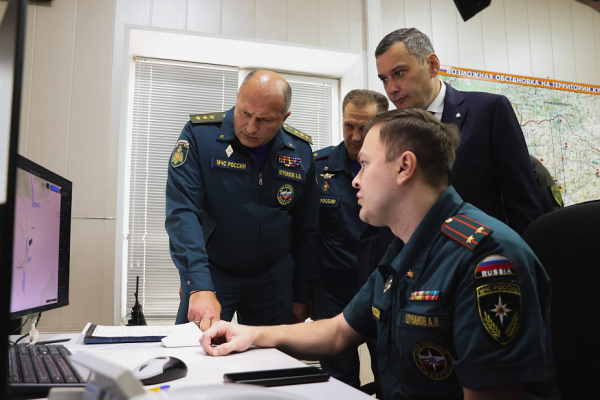 Глава МЧС России Александр Куренков посетил Курскую область