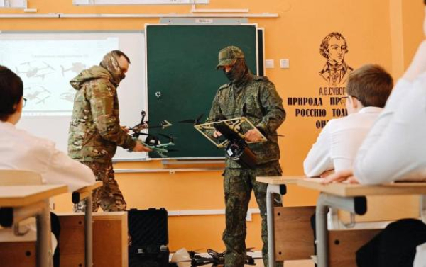 Курская область одной из первых в стране ввела уроки по управлению беспилотниками