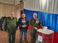 Участники боевых действий голосуют за будущее страны