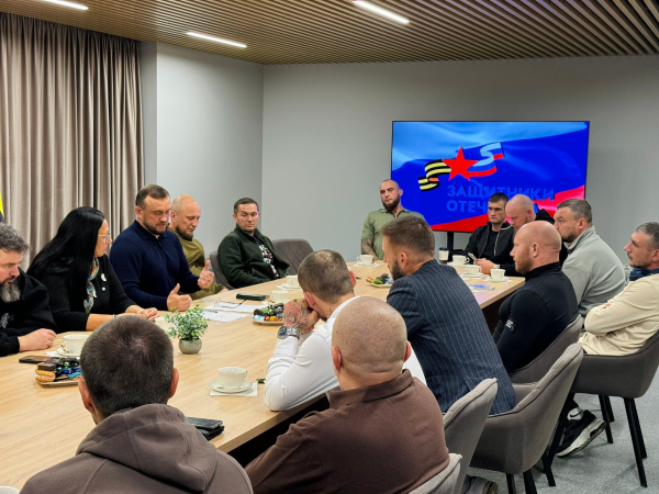 В Курске ветераны СВО обсудили с руководством фонда «Защитники Отечества» развитие молодёжных и спортивных проектов