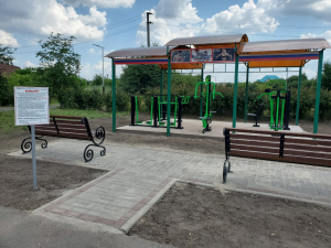 В Замостье появилась новая площадка уличных тренажеров!