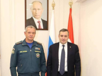 Александр Хинштейн обсудил с замглавы МЧС России Ильёй Денисовым ситуацию в Курской области